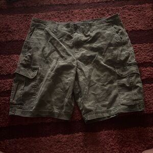 Men's Green Cargo Shorts